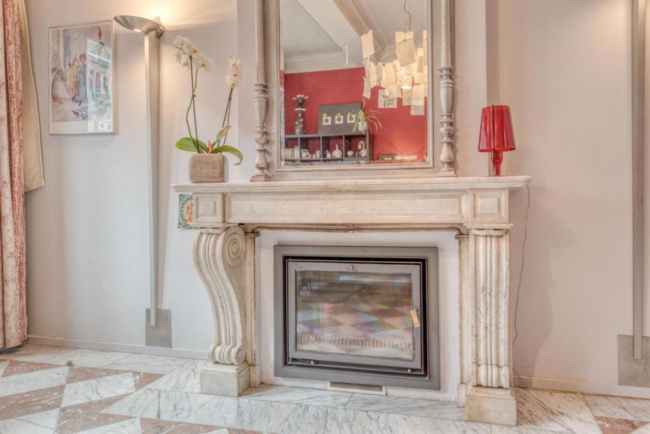 Appartamento Duplex situé au centre du cœur historique de Liège Esterno foto