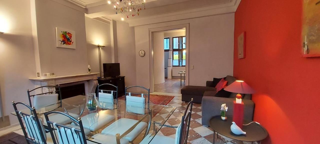 Appartamento Duplex situé au centre du cœur historique de Liège Esterno foto
