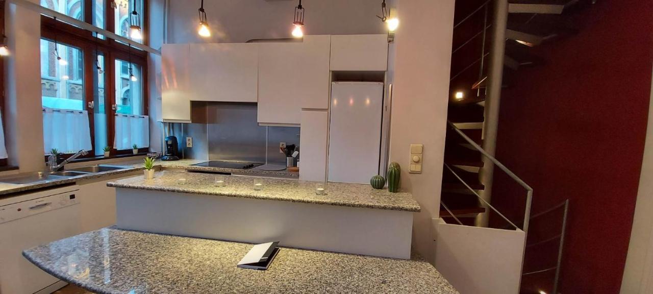 Appartamento Duplex situé au centre du cœur historique de Liège Esterno foto